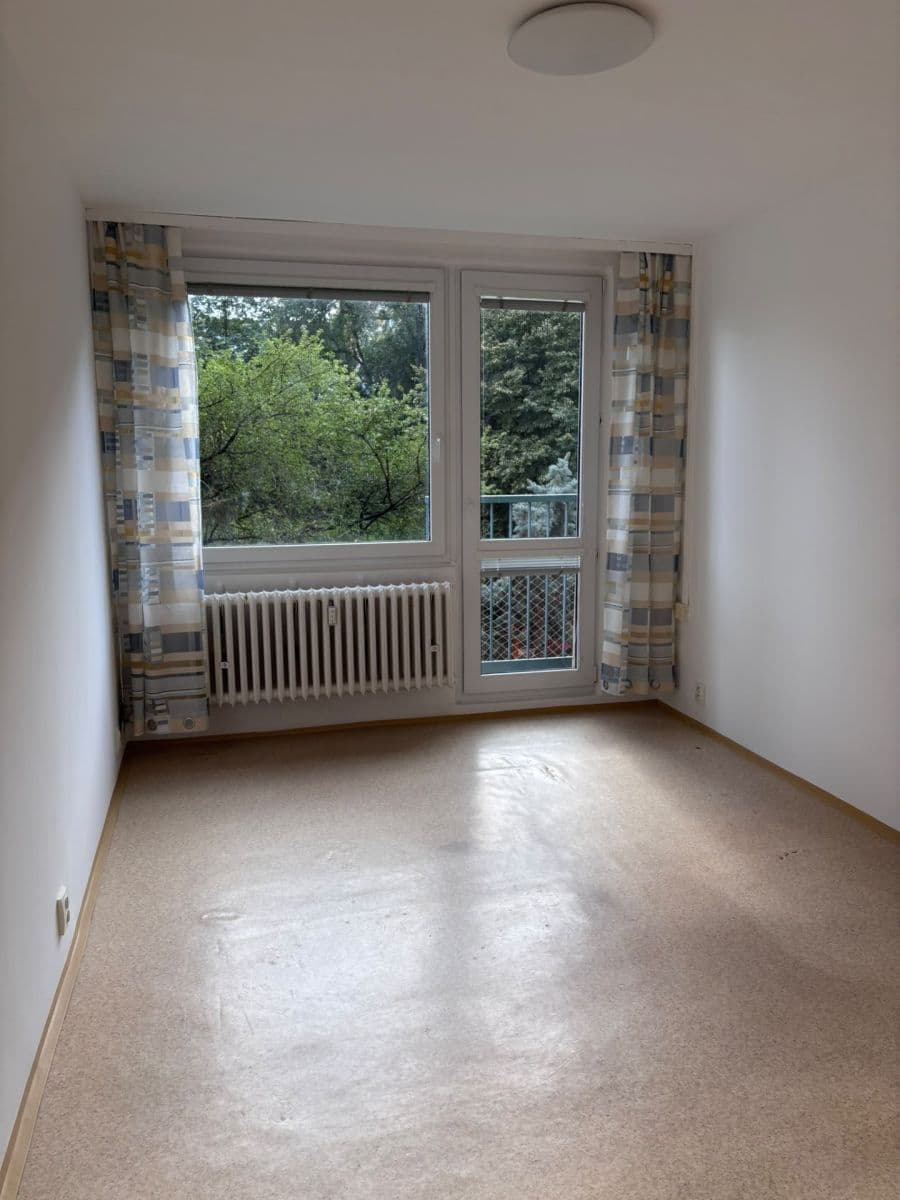 1 bedroom with open-plan kitchen flat to rent, 43 m², Chabařovická, Prague, Prague 1 bedroom with open-plan kitchen flat to rent, 43 m², Chabařovická, Prague, Prague