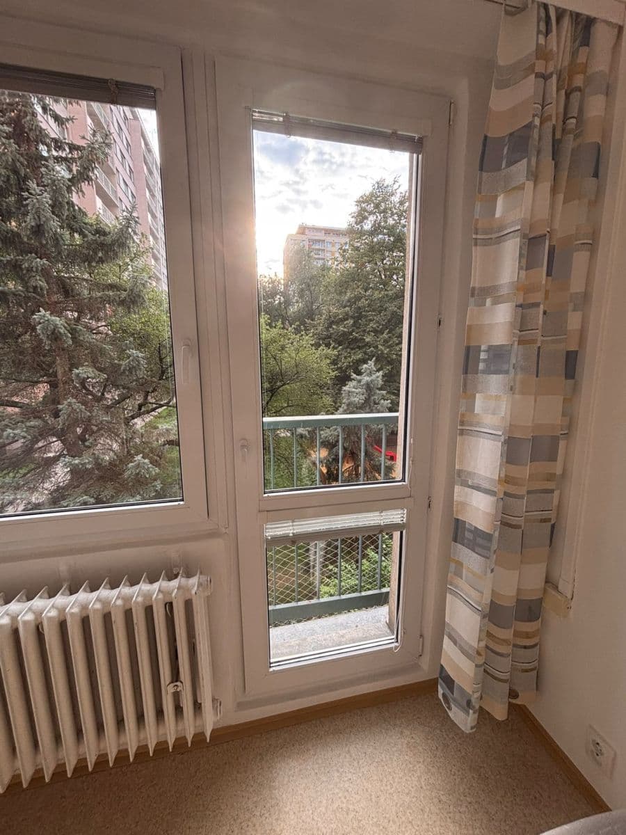 1 bedroom with open-plan kitchen flat to rent, 43 m², Chabařovická, Prague, Prague 1 bedroom with open-plan kitchen flat to rent, 43 m², Chabařovická, Prague, Prague