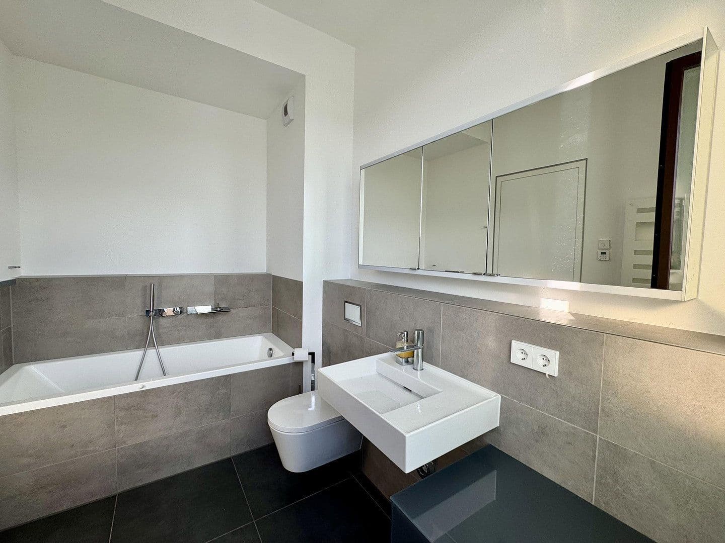 4 bedroom flat for sale, 144 m², Frankfurt am Main, Hesse 4 bedroom flat for sale, 144 m², Frankfurt am Main, Hesse