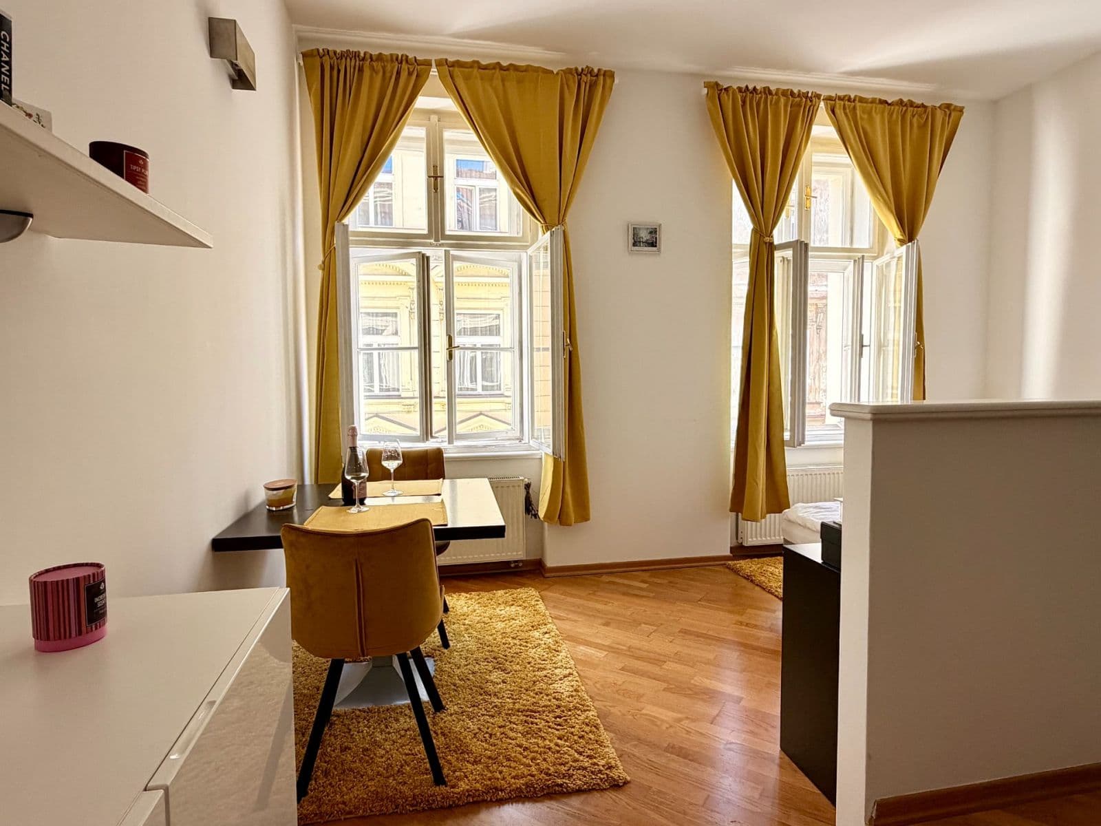 Studio flat to rent, 37 m², Staropramenná, Prague, Prague Studio flat to rent, 37 m², Staropramenná, Prague, Prague