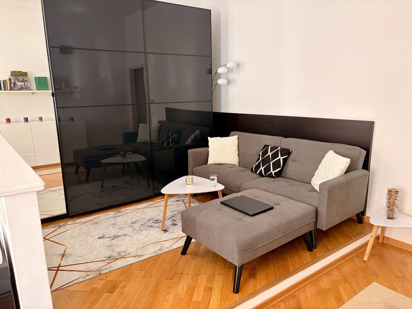 Studio flat to rent, 37 m², Staropramenná, Prague, Prague Studio flat to rent, 37 m², Staropramenná, Prague, Prague