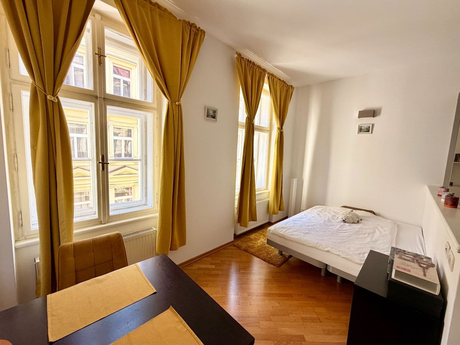 Studio flat to rent, 37 m², Staropramenná, Prague, Prague Studio flat to rent, 37 m², Staropramenná, Prague, Prague