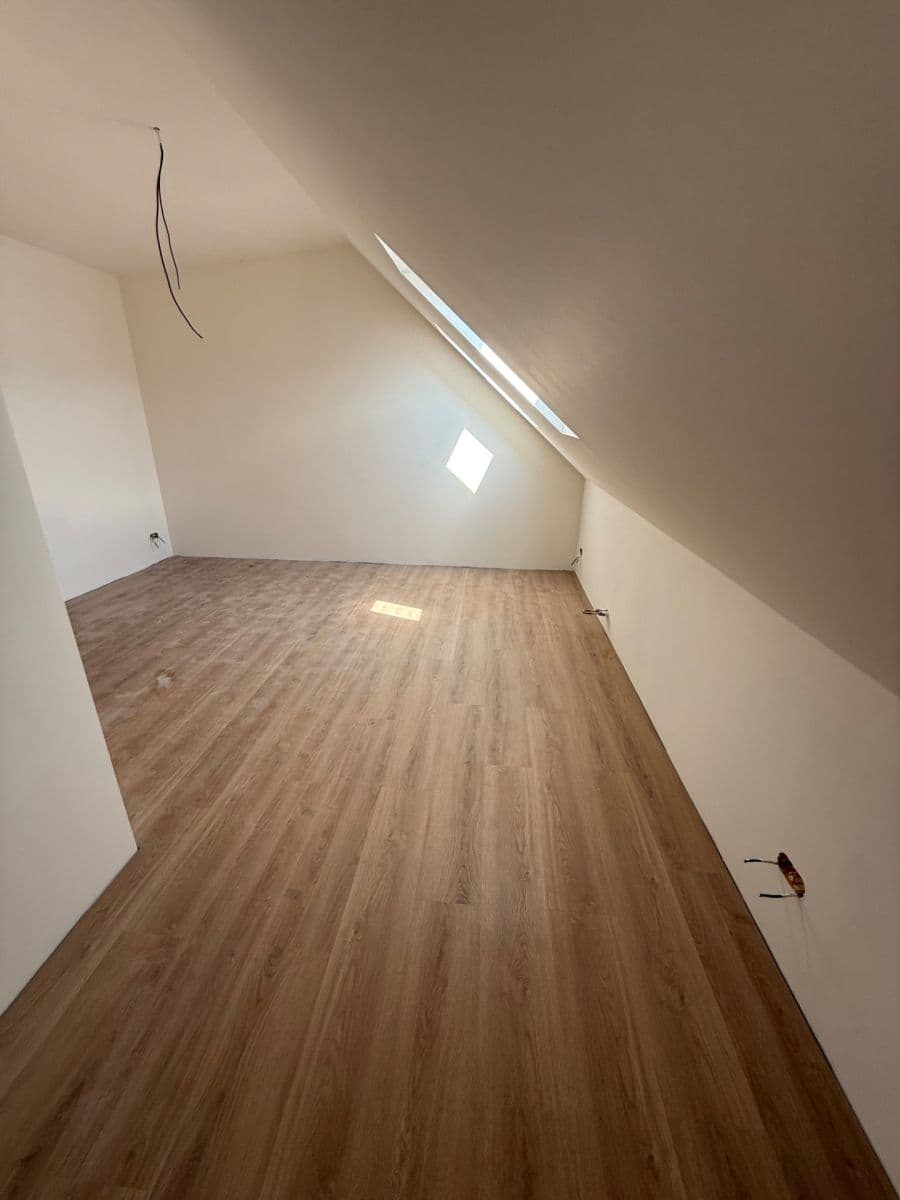 1 bedroom with open-plan kitchen flat to rent, 100 m², Chodská, Prague, Prague 1 bedroom with open-plan kitchen flat to rent, 100 m², Chodská, Prague, Prague