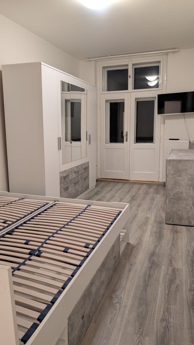 2 bedroom flat to rent, 59 m², Jaurisova, Prague, Prague 2 bedroom flat to rent, 59 m², Jaurisova, Prague, Prague