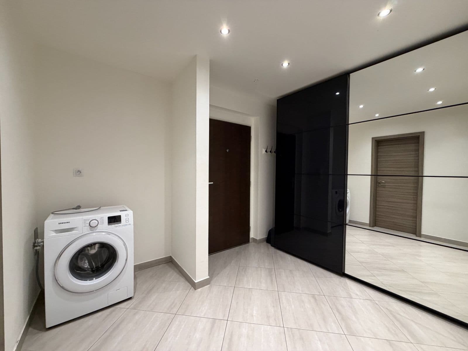 1 bedroom with open-plan kitchen flat to rent, 61 m², Na Maninách, Prague, Prague 1 bedroom with open-plan kitchen flat to rent, 61 m², Na Maninách, Prague, Prague