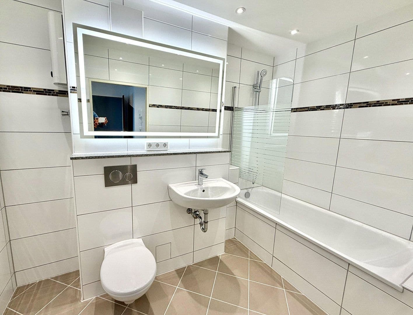 2 bedroom flat to rent, 62 m², Torfbruchstrasse 107, Düsseldorf, North Rhine-Westphalia 2 bedroom flat to rent, 62 m², Torfbruchstrasse 107, Düsseldorf, North Rhine-Westphalia
