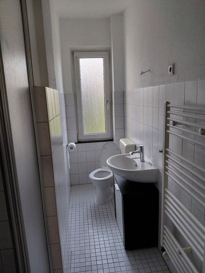 2 bedroom with open-plan kitchen flat to rent, 91 m², Gronaustraße 99, Wuppertal, North Rhine-Westphalia 2 bedroom with open-plan kitchen flat to rent, 91 m², Gronaustraße 99, Wuppertal, North Rhine-Westphalia