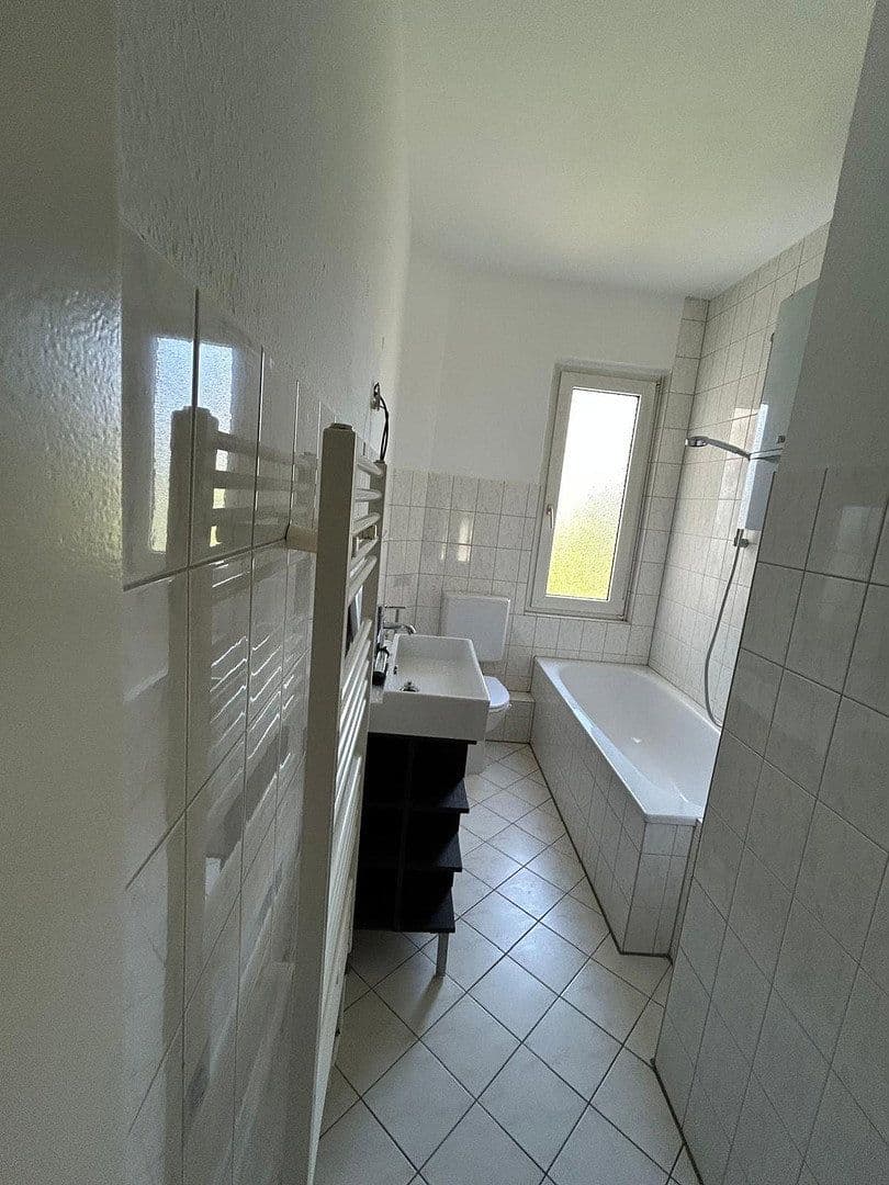 2 bedroom with open-plan kitchen flat to rent, 91 m², Gronaustraße 99, Wuppertal, North Rhine-Westphalia 2 bedroom with open-plan kitchen flat to rent, 91 m², Gronaustraße 99, Wuppertal, North Rhine-Westphalia