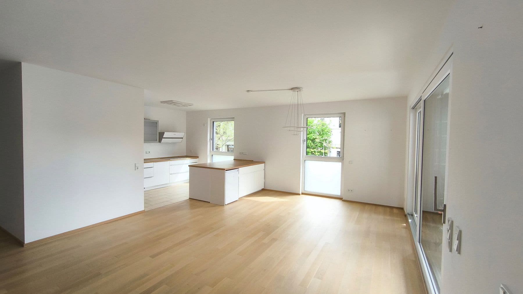 3 bedroom flat to rent, 151 m², Rheinstr. 11, Wiesbaden, Hesse 3 bedroom flat to rent, 151 m², Rheinstr. 11, Wiesbaden, Hesse