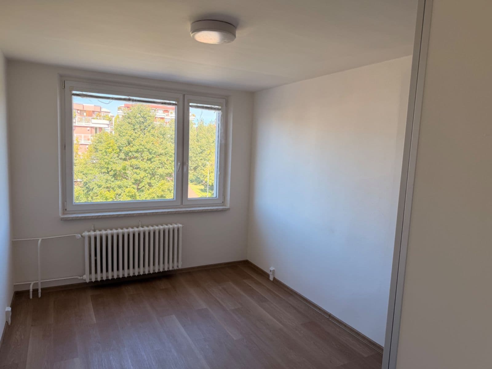 3 bedroom with open-plan kitchen flat to rent, 100 m², Bochovská, Prague, Prague 3 bedroom with open-plan kitchen flat to rent, 100 m², Bochovská, Prague, Prague