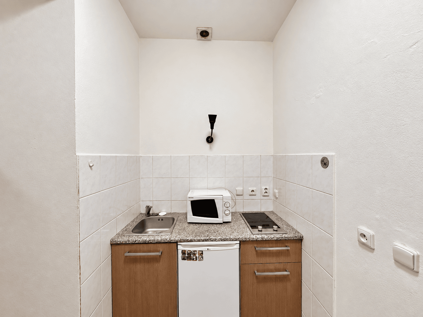 1 bedroom with open-plan kitchen flat to rent, 50 m², U Santošky, Prague, Prague 1 bedroom with open-plan kitchen flat to rent, 50 m², U Santošky, Prague, Prague