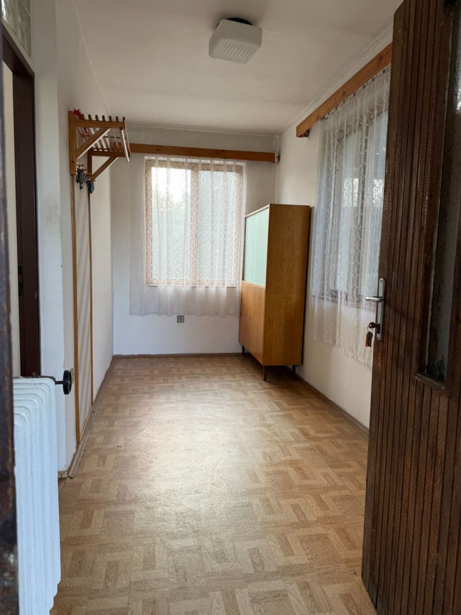 6 bedroom flat to rent, 200 m², Topolská, Černošice, Středočeský Region 6 bedroom flat to rent, 200 m², Topolská, Černošice, Středočeský Region