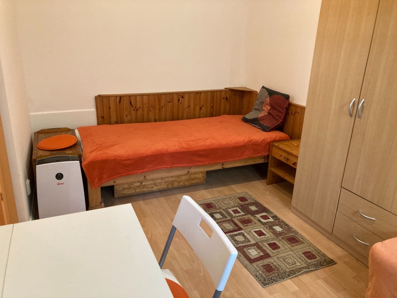 Small studio flat to rent, 20 m², Pod Klaudiánkou, Prague, Prague Small studio flat to rent, 20 m², Pod Klaudiánkou, Prague, Prague