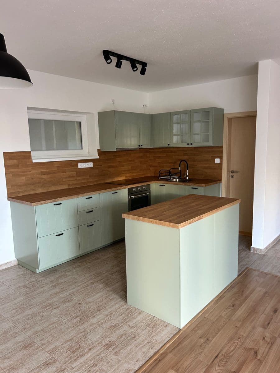 2 bedroom with open-plan kitchen flat to rent, 88 m², Turistická, Brno, Jihomoravský Region 2 bedroom with open-plan kitchen flat to rent, 88 m², Turistická, Brno, Jihomoravský Region