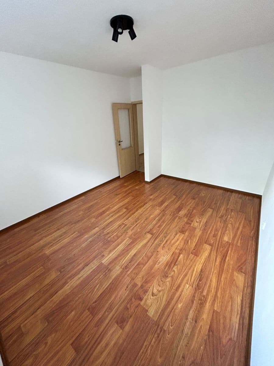 2 bedroom with open-plan kitchen flat to rent, 88 m², Turistická, Brno, Jihomoravský Region 2 bedroom with open-plan kitchen flat to rent, 88 m², Turistická, Brno, Jihomoravský Region