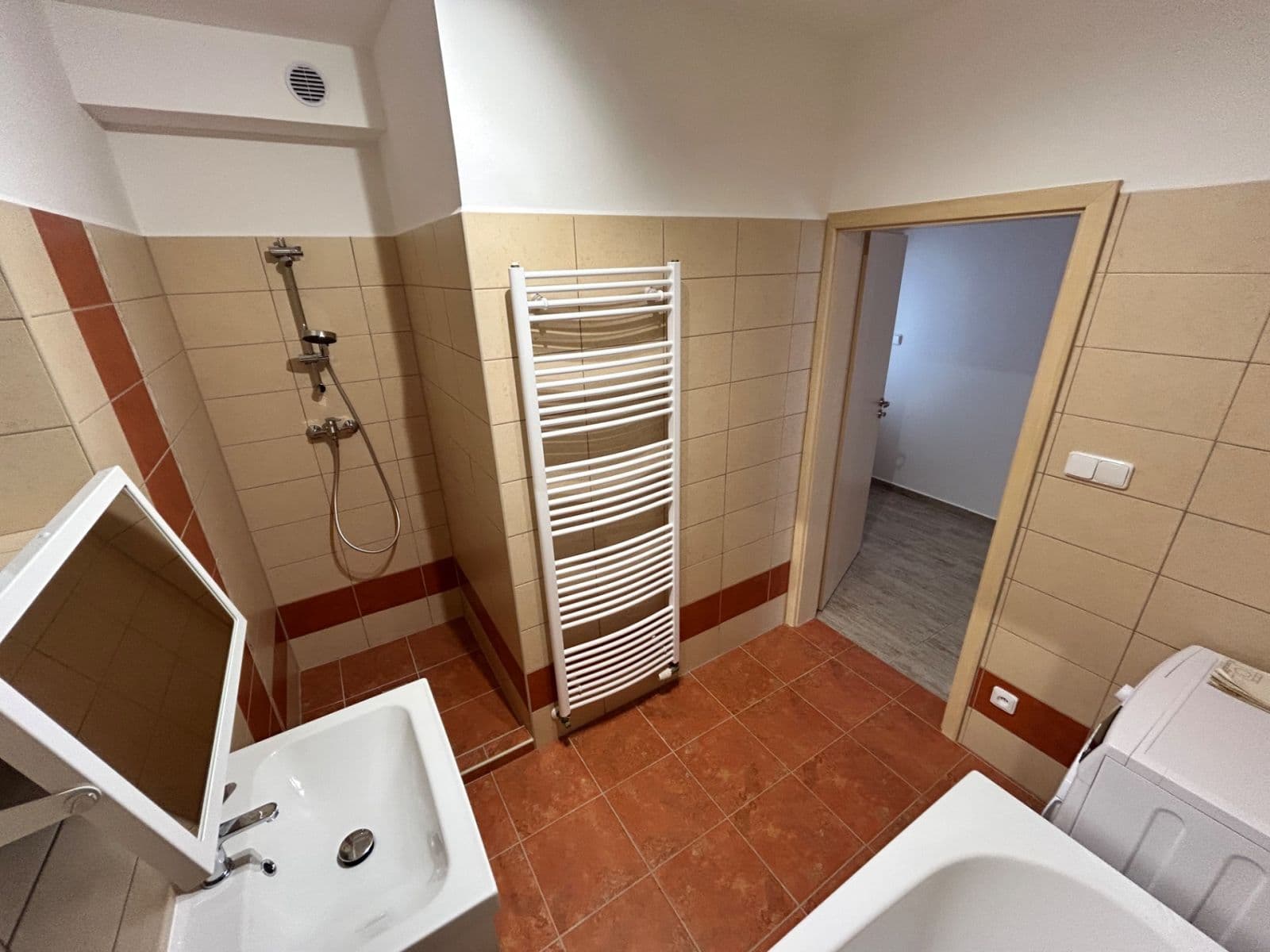 2 bedroom with open-plan kitchen flat to rent, 88 m², Turistická, Brno, Jihomoravský Region 2 bedroom with open-plan kitchen flat to rent, 88 m², Turistická, Brno, Jihomoravský Region