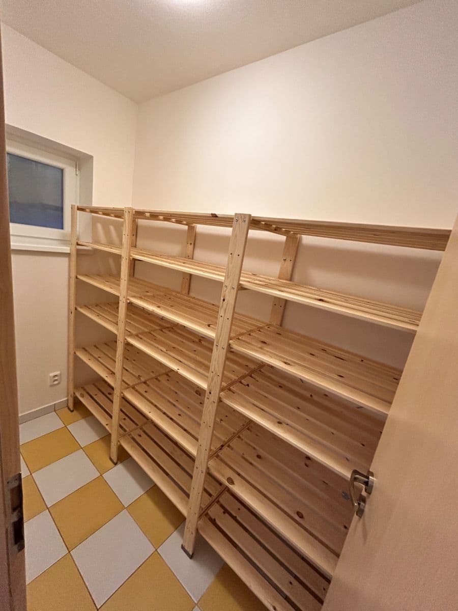 2 bedroom with open-plan kitchen flat to rent, 88 m², Turistická, Brno, Jihomoravský Region 2 bedroom with open-plan kitchen flat to rent, 88 m², Turistická, Brno, Jihomoravský Region