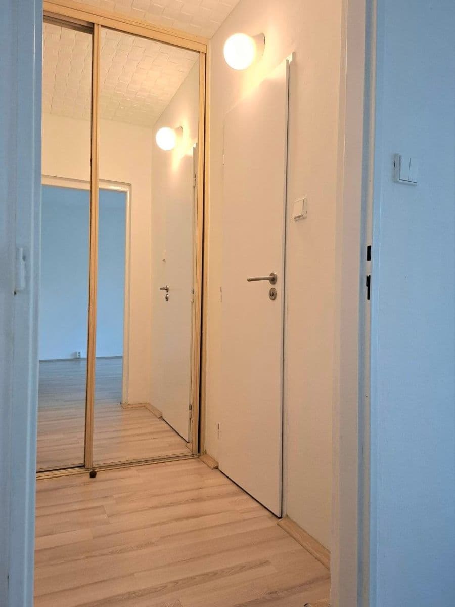 Studio flat to rent, 31 m², Hurbanova, Prague, Prague Studio flat to rent, 31 m², Hurbanova, Prague, Prague
