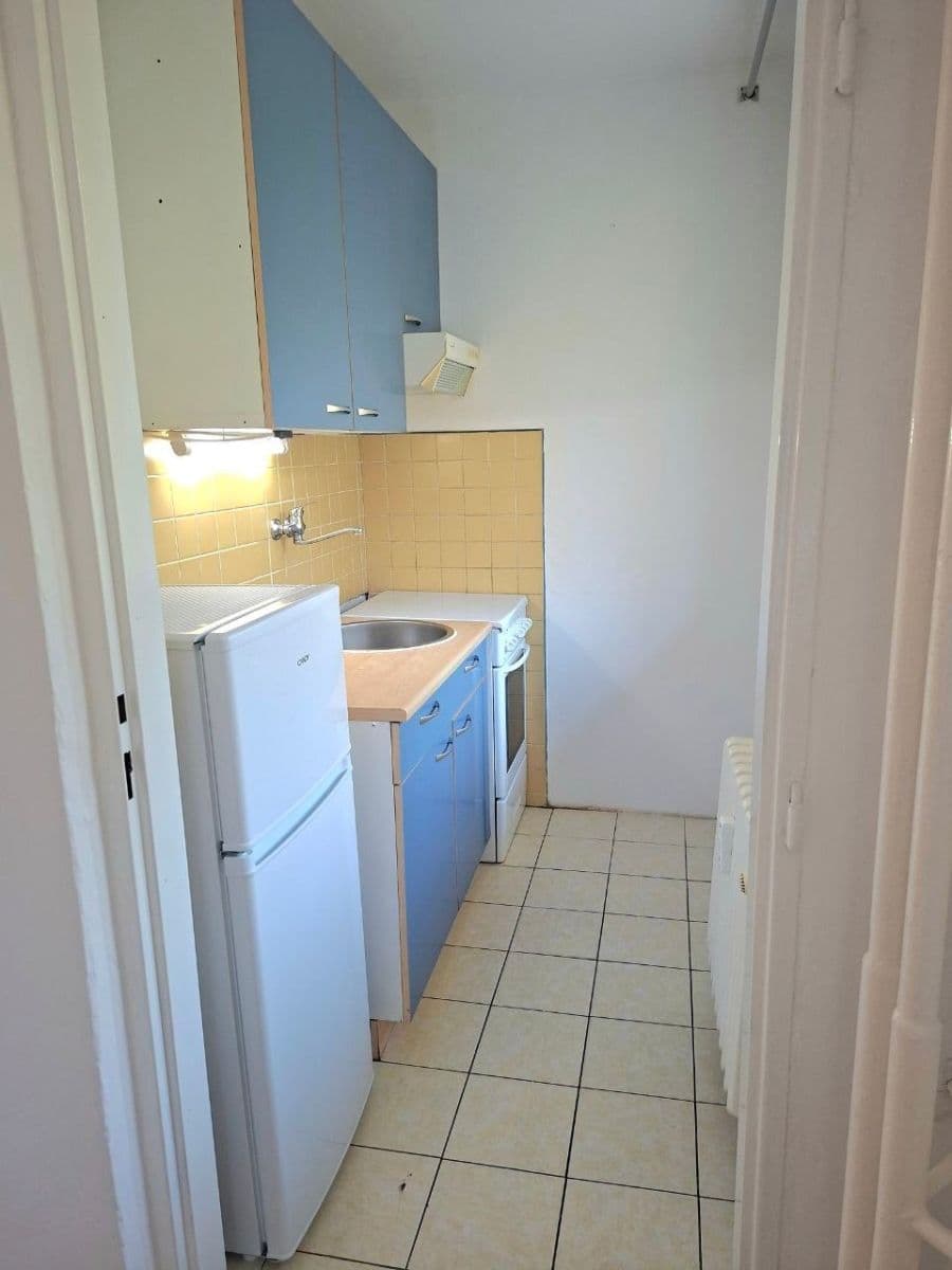 Studio flat to rent, 31 m², Hurbanova, Prague, Prague Studio flat to rent, 31 m², Hurbanova, Prague, Prague