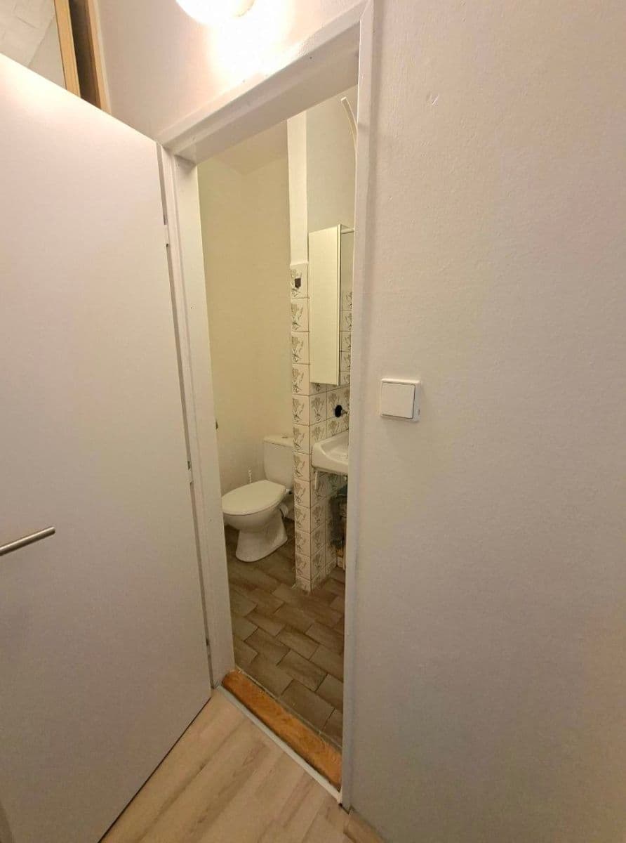 Studio flat to rent, 31 m², Hurbanova, Prague, Prague Studio flat to rent, 31 m², Hurbanova, Prague, Prague