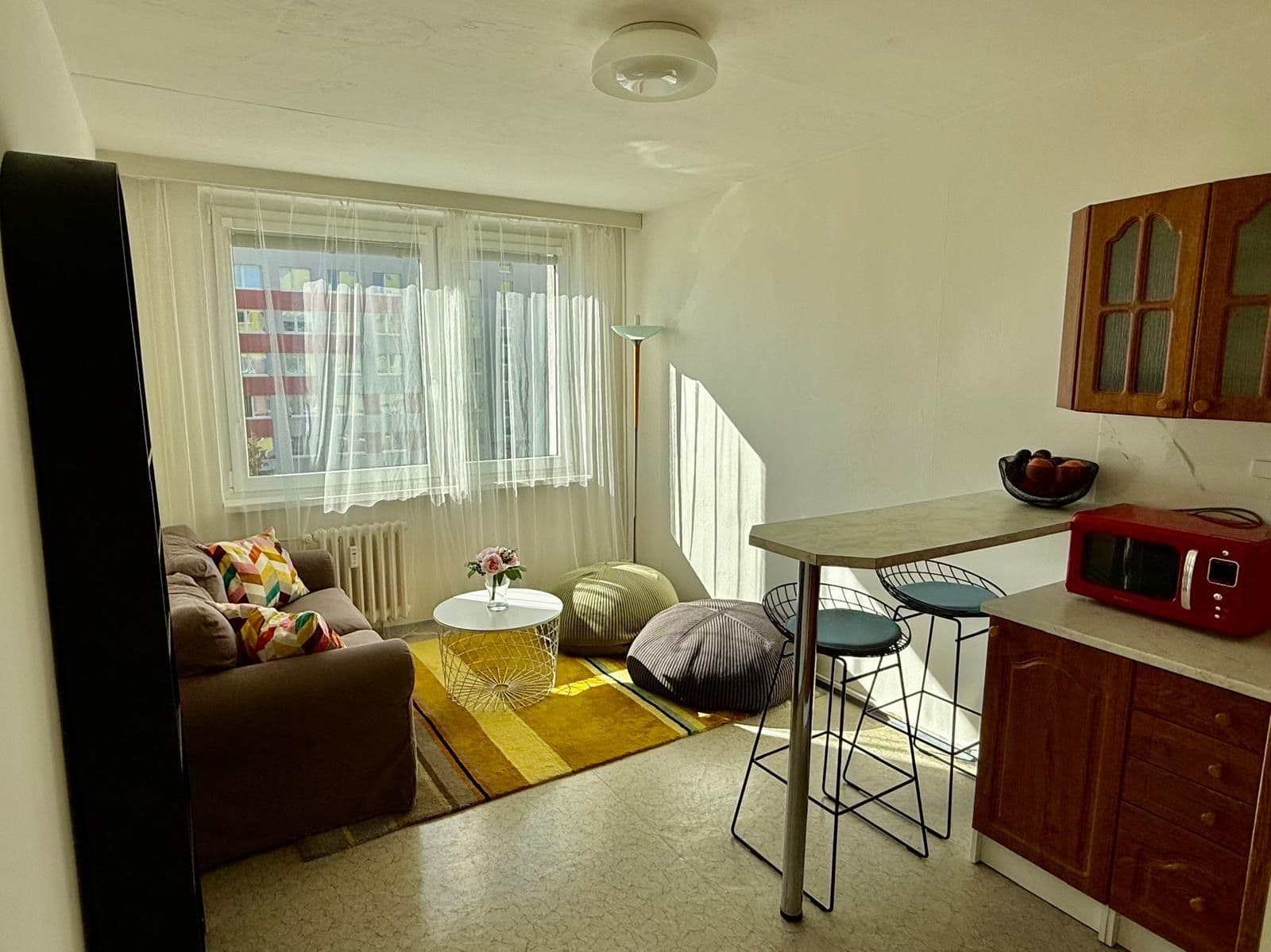 1 bedroom with open-plan kitchen flat to rent, 39 m², Bryksova, Prague, Prague 1 bedroom with open-plan kitchen flat to rent, 39 m², Bryksova, Prague, Prague