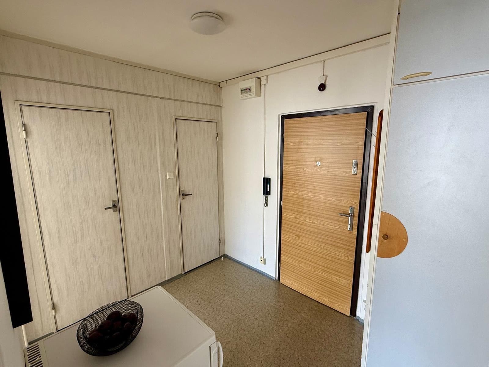 1 bedroom with open-plan kitchen flat to rent, 39 m², Bryksova, Prague, Prague 1 bedroom with open-plan kitchen flat to rent, 39 m², Bryksova, Prague, Prague