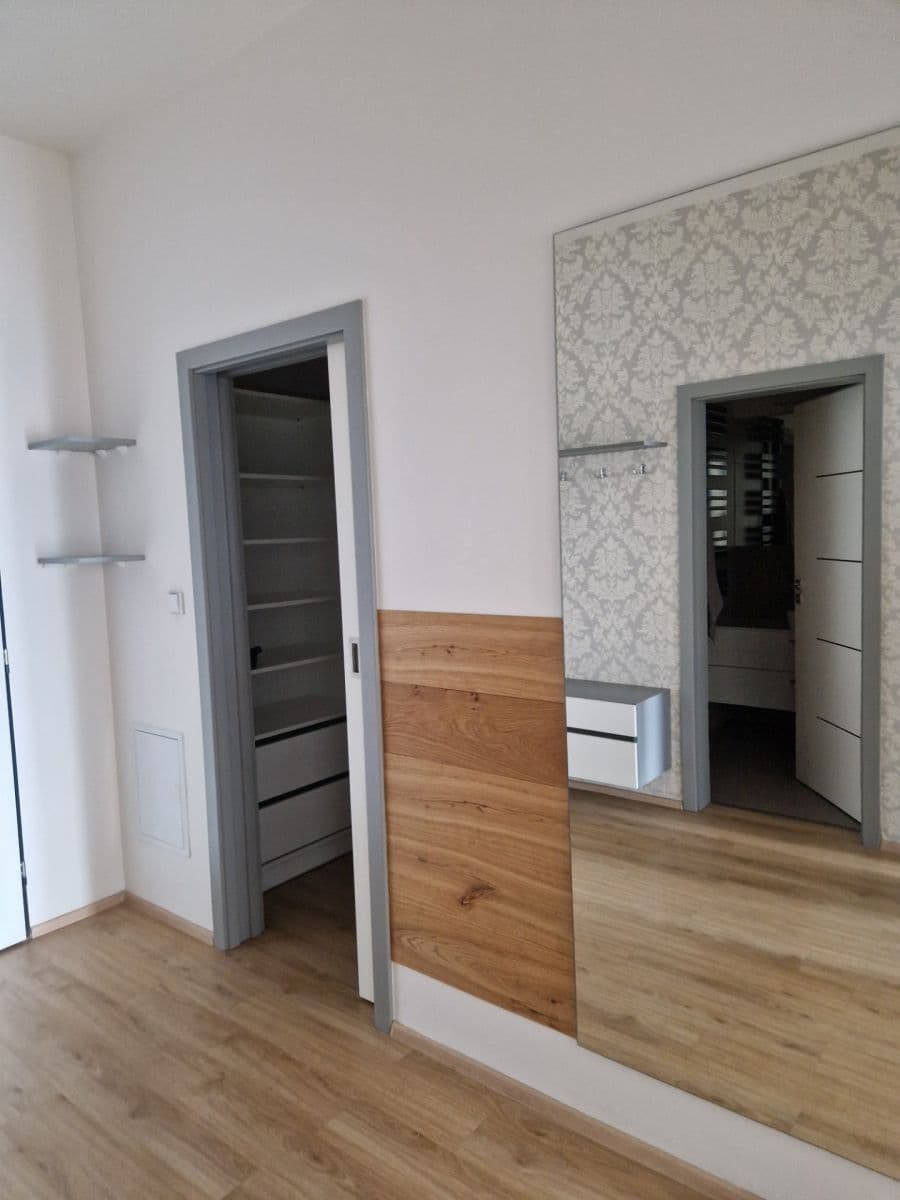 1 bedroom with open-plan kitchen flat for sale, 67 m², Švýcarské nábřeží, Olomouc, Olomoucký Region 1 bedroom with open-plan kitchen flat for sale, 67 m², Švýcarské nábřeží, Olomouc, Olomoucký Region