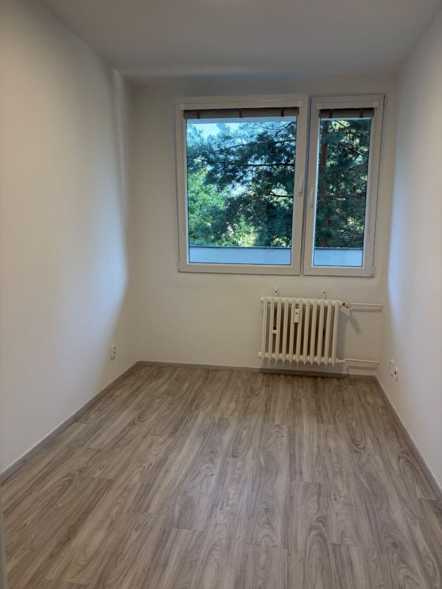 2 bedroom with open-plan kitchen flat to rent, 62 m², Křenická, Prague, Prague 2 bedroom with open-plan kitchen flat to rent, 62 m², Křenická, Prague, Prague