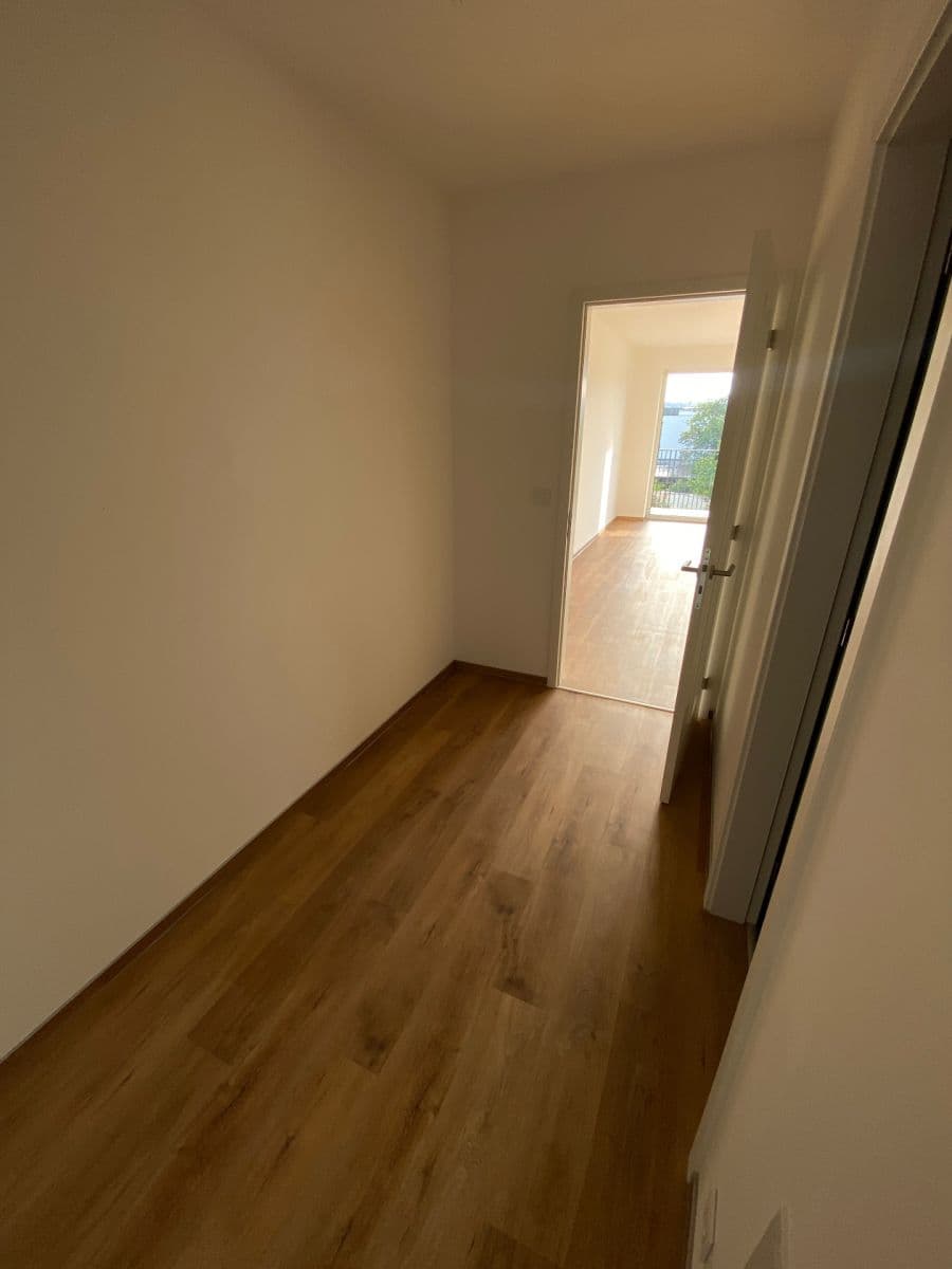 Studio flat to rent, 38 m², Hvězdová, Brno, Jihomoravský Region Studio flat to rent, 38 m², Hvězdová, Brno, Jihomoravský Region