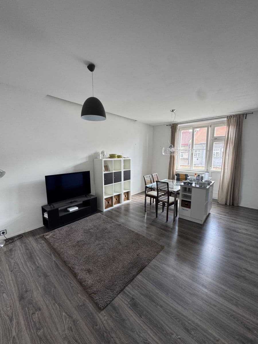 1 bedroom with open-plan kitchen flat to rent, 52 m², Vršovická, Prague, Prague 1 bedroom with open-plan kitchen flat to rent, 52 m², Vršovická, Prague, Prague