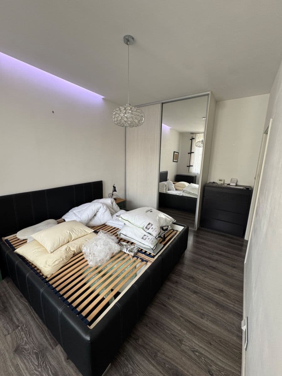 1 bedroom with open-plan kitchen flat to rent, 52 m², Vršovická, Prague, Prague 1 bedroom with open-plan kitchen flat to rent, 52 m², Vršovická, Prague, Prague
