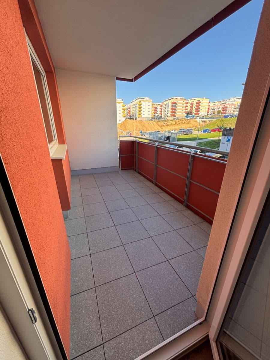 1 bedroom with open-plan kitchen flat to rent, 48 m², Chvalovka, Brno, Jihomoravský Region 1 bedroom with open-plan kitchen flat to rent, 48 m², Chvalovka, Brno, Jihomoravský Region