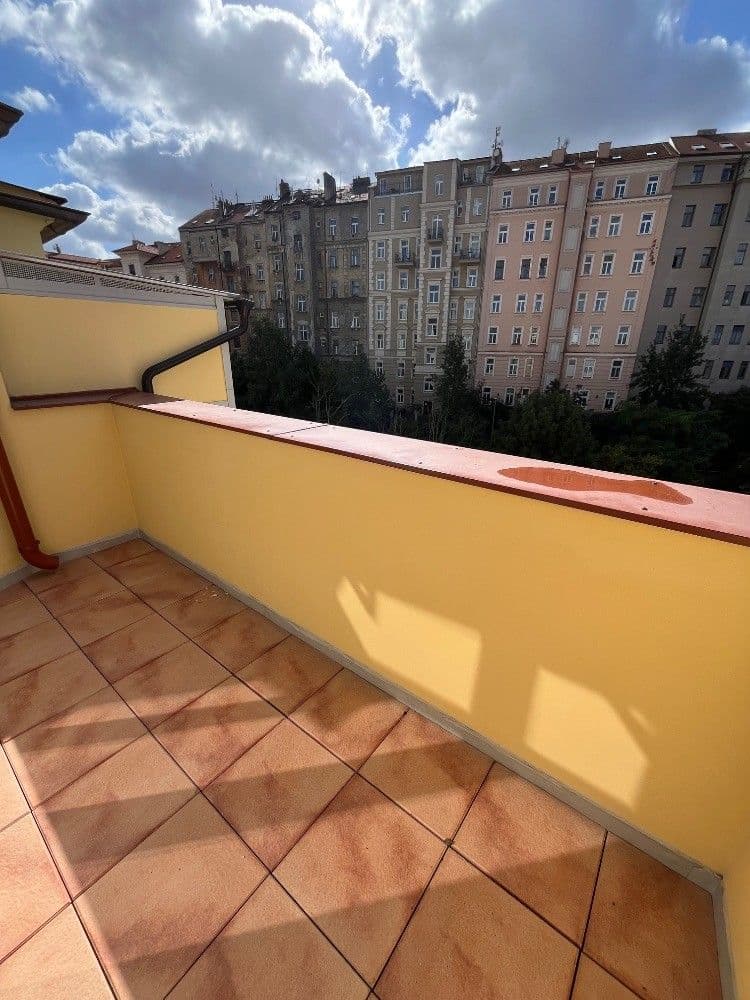 2 bedroom with open-plan kitchen flat to rent, 160 m², Husitská, Prague, Prague 2 bedroom with open-plan kitchen flat to rent, 160 m², Husitská, Prague, Prague