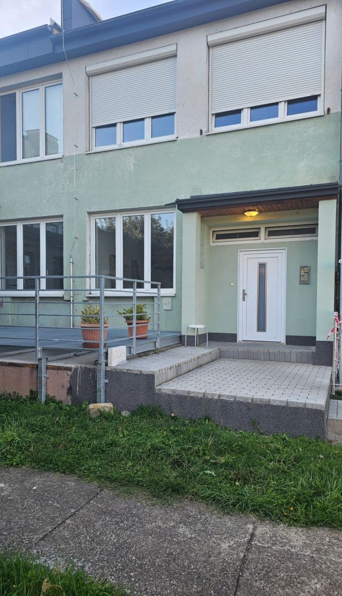 Studio flat to rent, 43 m², Plzeňská, Králův Dvůr, Středočeský Region Studio flat to rent, 43 m², Plzeňská, Králův Dvůr, Středočeský Region
