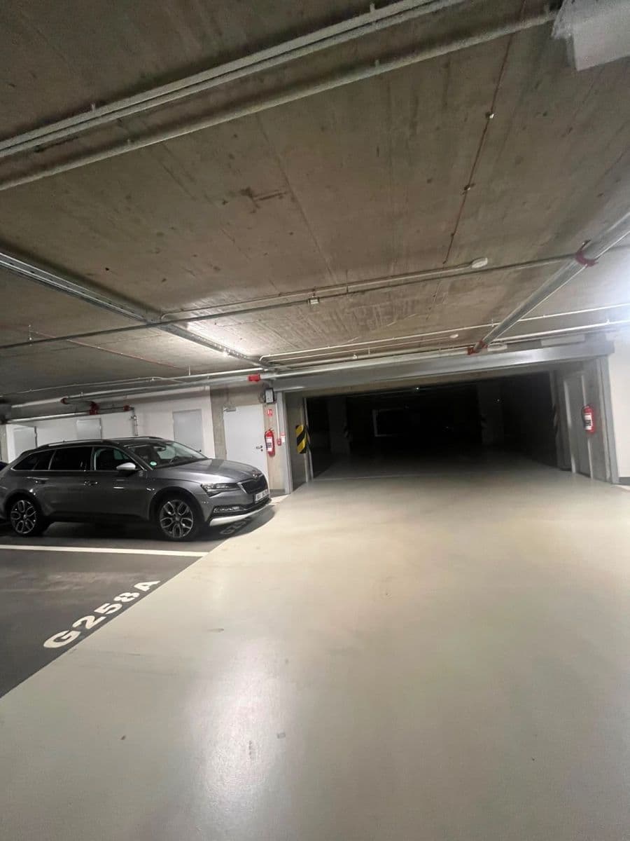 garage to rent, 13 m², Jankovcova, Prague, Prague garage to rent, 13 m², Jankovcova, Prague, Prague