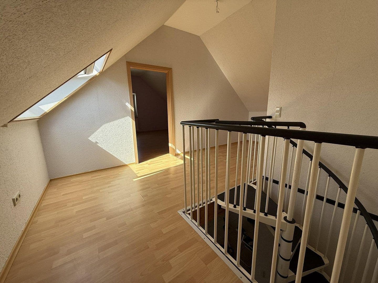 4 bedroom flat to rent, 120 m², Freimersheim, Rhineland-Palatinate 4 bedroom flat to rent, 120 m², Freimersheim, Rhineland-Palatinate