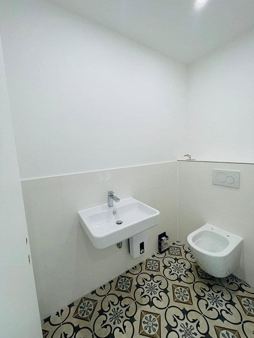 non-residential property to rent, 1,898 m², Boschstraße 22, Winsen (Luhe), Lower Saxony non-residential property to rent, 1,898 m², Boschstraße 22, Winsen (Luhe), Lower Saxony