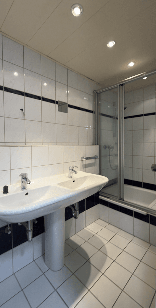 1 bedroom with open-plan kitchen flat to rent, 73 m², Werner-Egk-Straße 8, Hilden, North Rhine-Westphalia 1 bedroom with open-plan kitchen flat to rent, 73 m², Werner-Egk-Straße 8, Hilden, North Rhine-Westphalia
