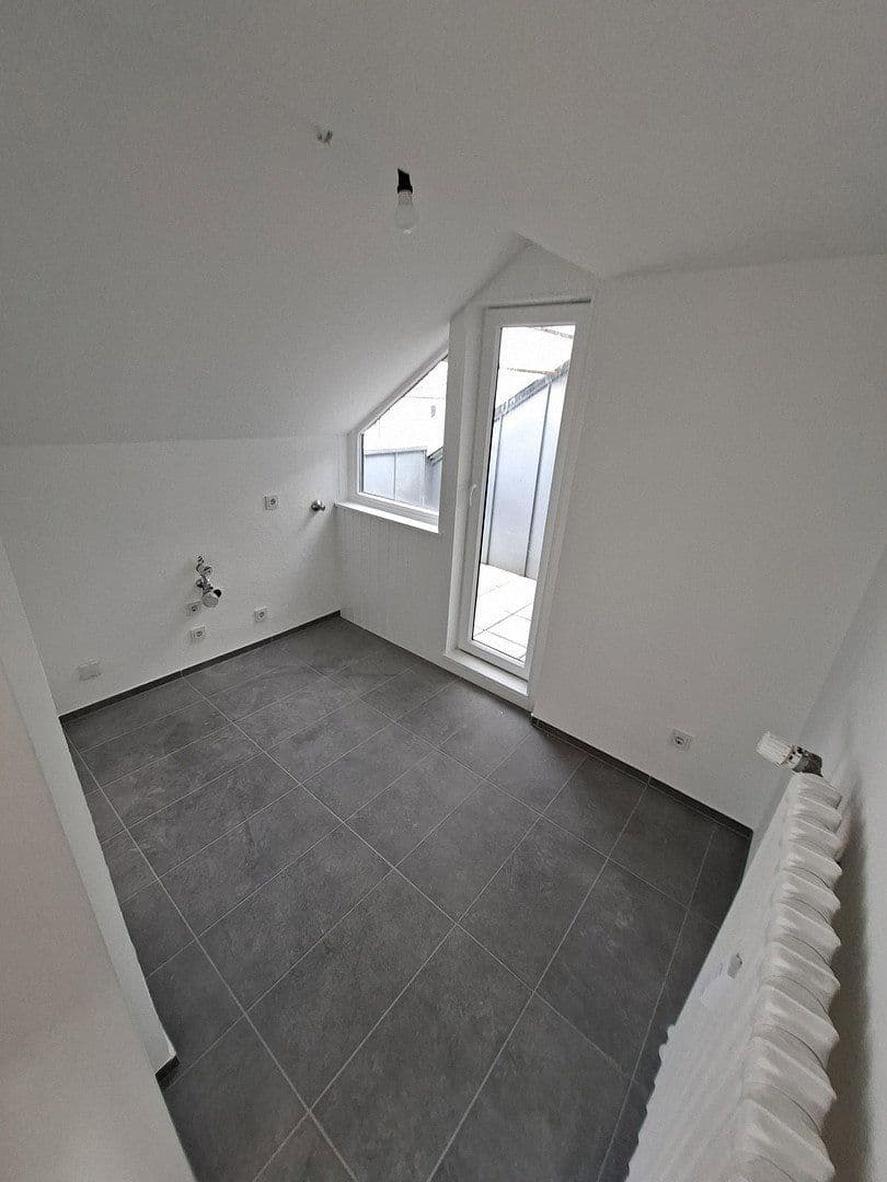 3 bedroom flat to rent, 82 m², Haupstr. 48, Solingen, North Rhine-Westphalia 3 bedroom flat to rent, 82 m², Haupstr. 48, Solingen, North Rhine-Westphalia