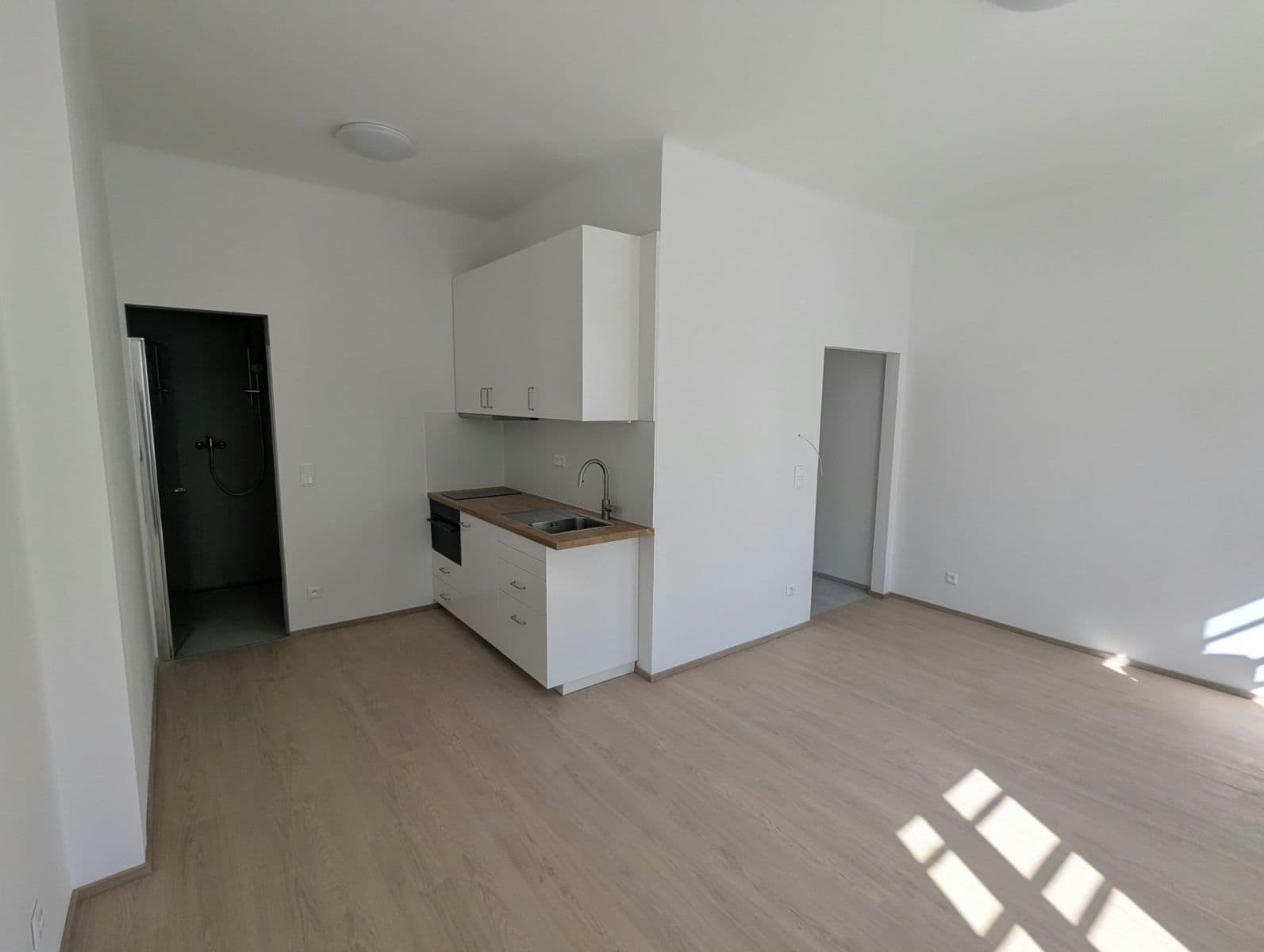 Small studio flat to rent, 27 m², Heydukova, Bratislava - mestská časť Staré Mesto, Bratislavský Region Small studio flat to rent, 27 m², Heydukova, Bratislava - mestská časť Staré Mesto, Bratislavský Region