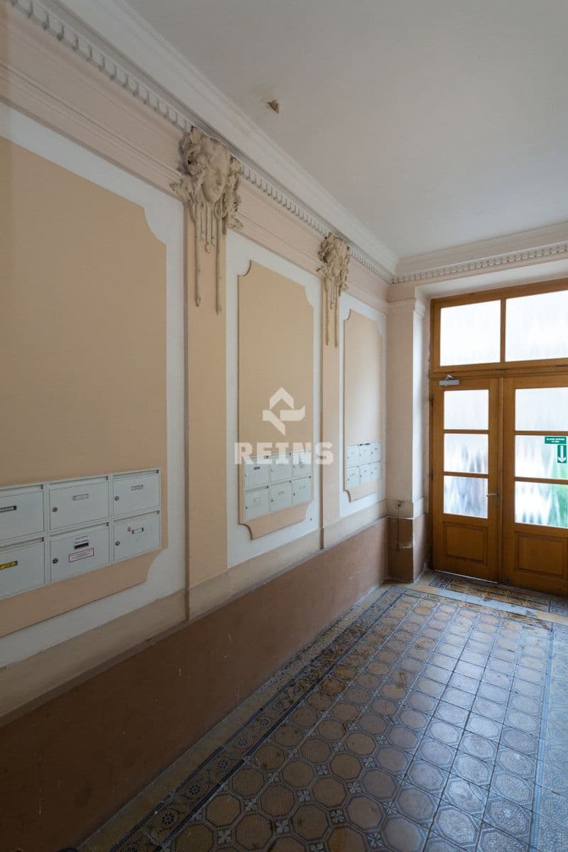 2 bedroom with open-plan kitchen flat for sale, 58 m², Holečkova, Prague, Prague 2 bedroom with open-plan kitchen flat for sale, 58 m², Holečkova, Prague, Prague
