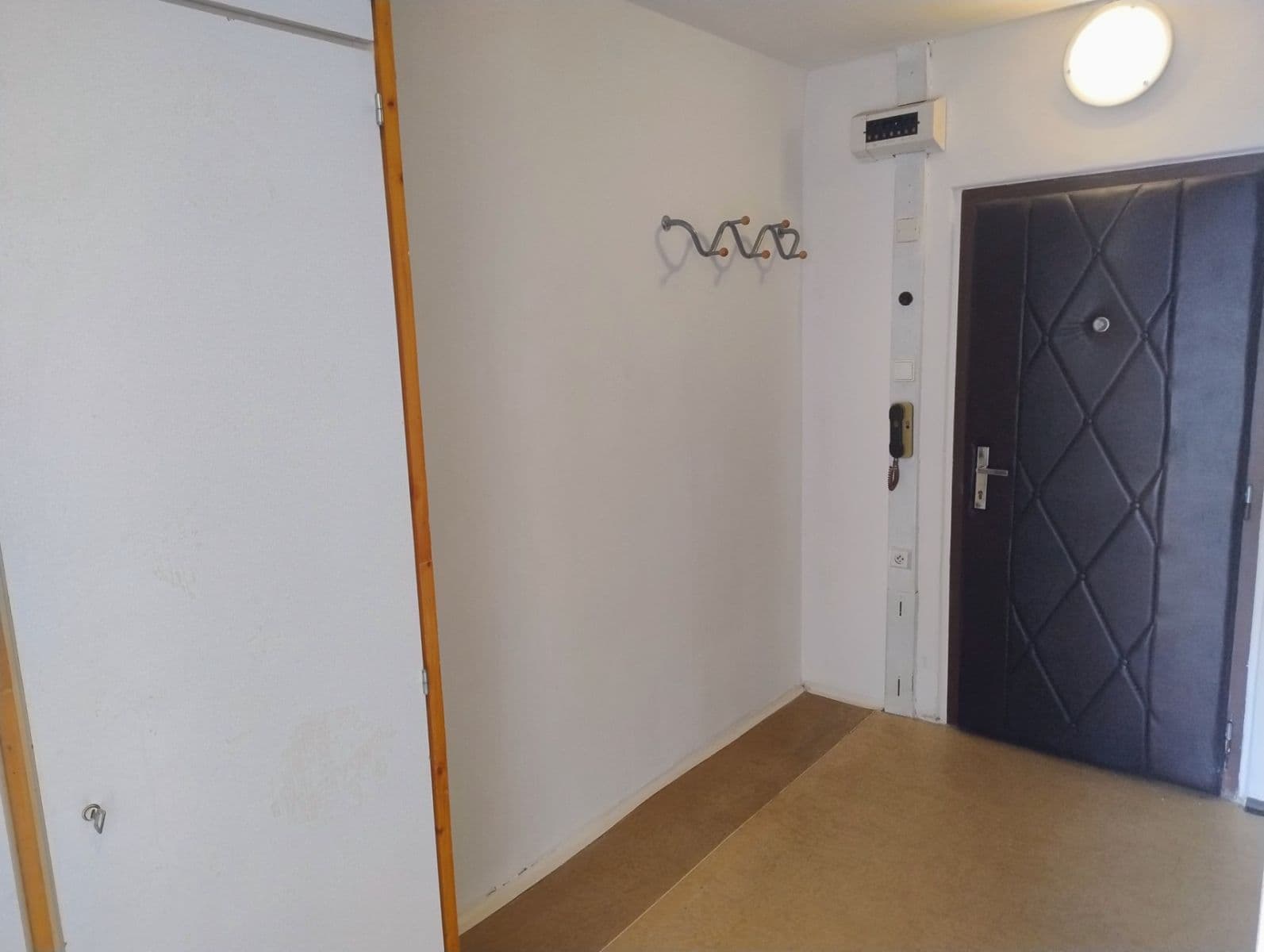 1 bedroom with open-plan kitchen flat to rent, 43 m², Husníkova, Prague, Prague 1 bedroom with open-plan kitchen flat to rent, 43 m², Husníkova, Prague, Prague