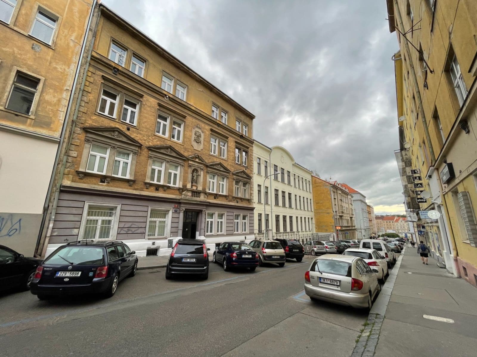 1 bedroom with open-plan kitchen flat to rent, 42 m², Heydukova, Prague, Prague 1 bedroom with open-plan kitchen flat to rent, 42 m², Heydukova, Prague, Prague