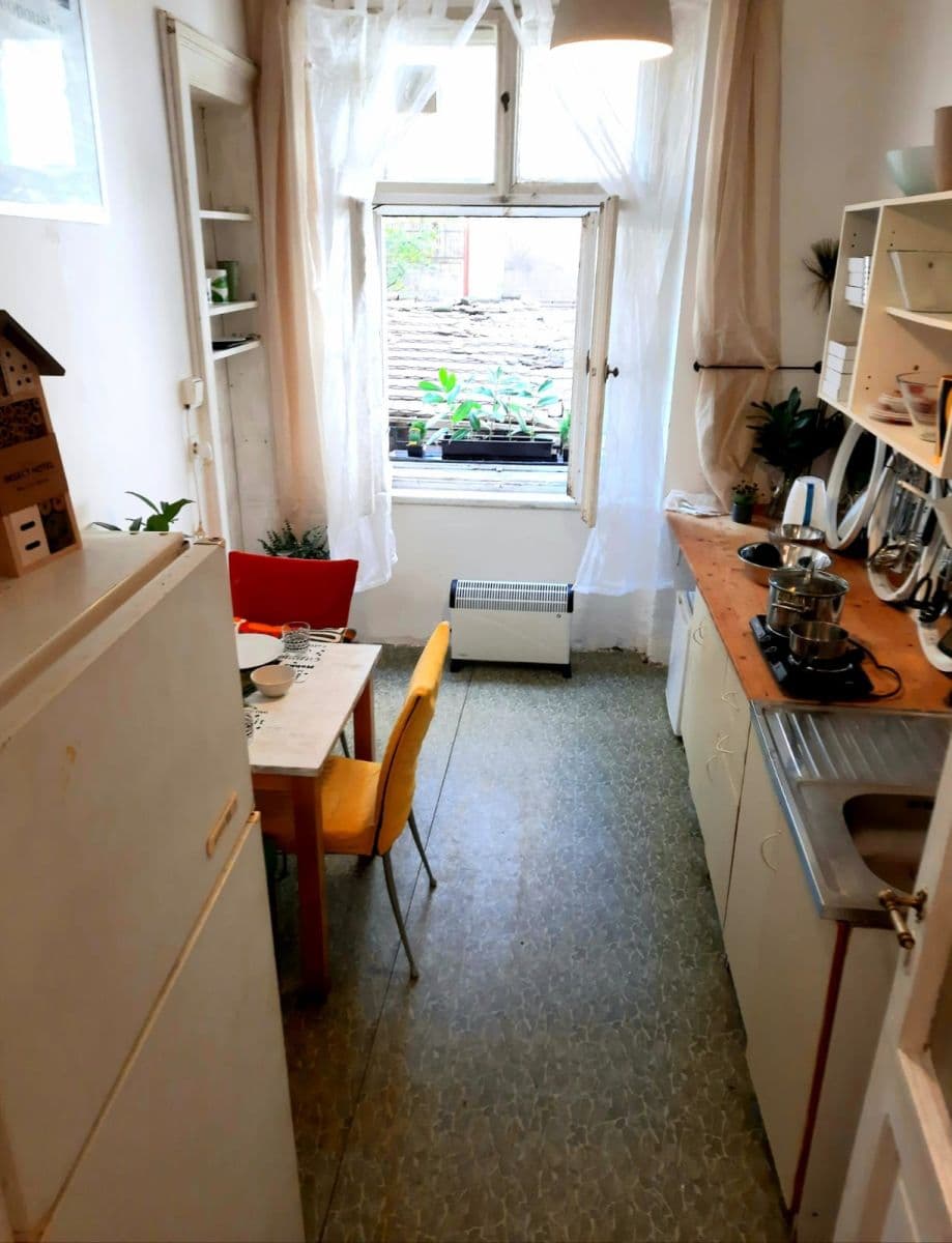2 bedroom with open-plan kitchen flat to rent, 65 m², Krásova, Prague, Prague 2 bedroom with open-plan kitchen flat to rent, 65 m², Krásova, Prague, Prague