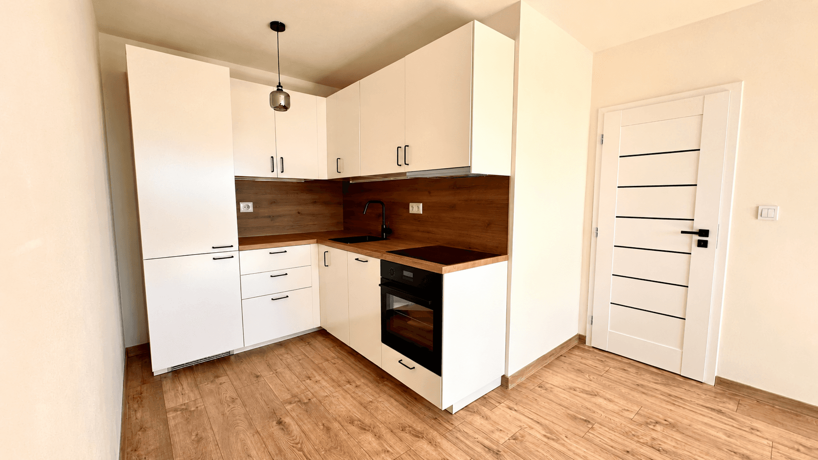 1 bedroom with open-plan kitchen flat for sale, 40 m², Na růžovém poli, Kladno, Středočeský Region 1 bedroom with open-plan kitchen flat for sale, 40 m², Na růžovém poli, Kladno, Středočeský Region