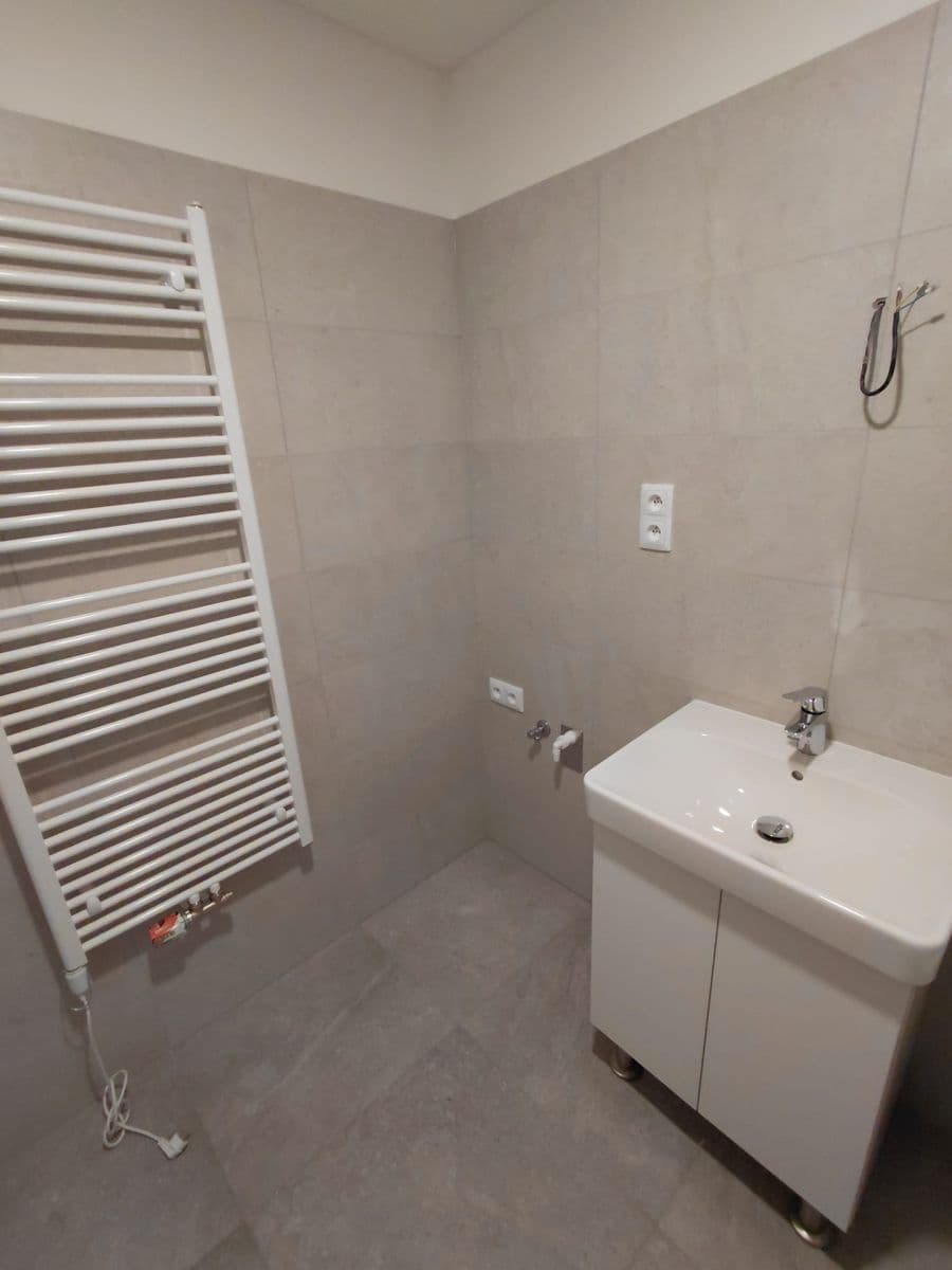 1 bedroom with open-plan kitchen flat to rent, 61 m², Bohuslava Martinů, Brno, Jihomoravský Region 1 bedroom with open-plan kitchen flat to rent, 61 m², Bohuslava Martinů, Brno, Jihomoravský Region