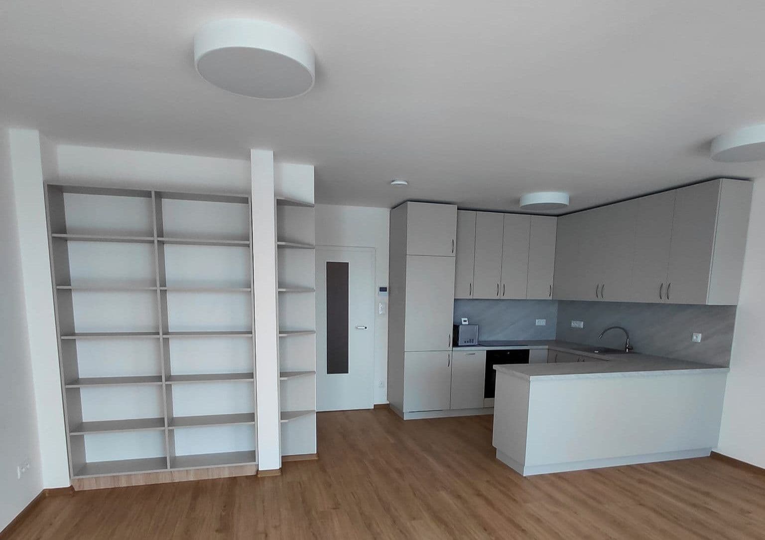 1 bedroom with open-plan kitchen flat to rent, 61 m², Bohuslava Martinů, Brno, Jihomoravský Region 1 bedroom with open-plan kitchen flat to rent, 61 m², Bohuslava Martinů, Brno, Jihomoravský Region