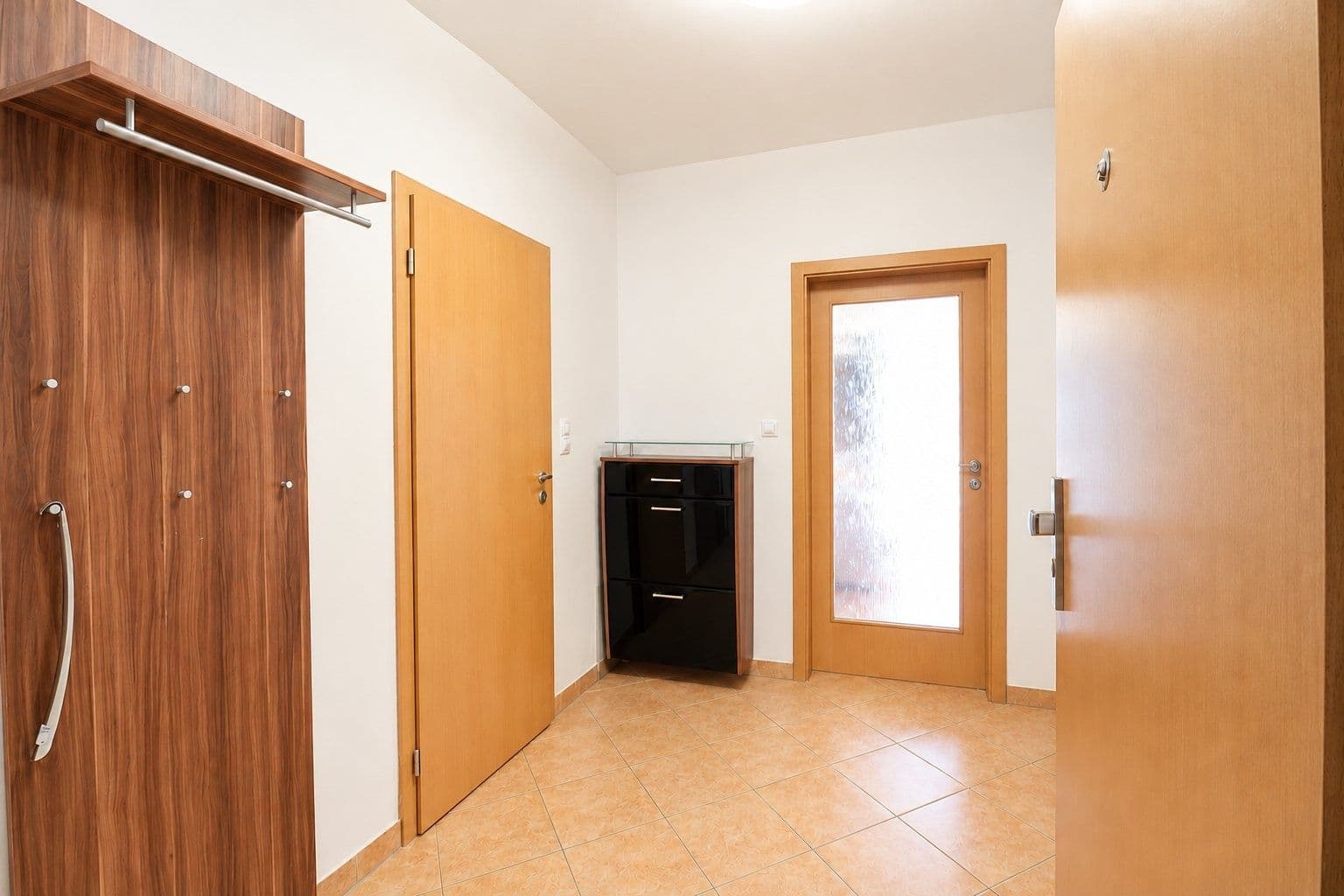 1 bedroom with open-plan kitchen flat to rent, 52 m², Pod Harfou, Prague, Prague 1 bedroom with open-plan kitchen flat to rent, 52 m², Pod Harfou, Prague, Prague