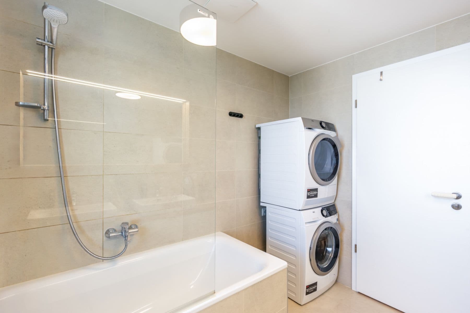 2 bedroom with open-plan kitchen flat for sale, 76 m², Hněvotínská, Olomouc, Olomoucký Region 2 bedroom with open-plan kitchen flat for sale, 76 m², Hněvotínská, Olomouc, Olomoucký Region