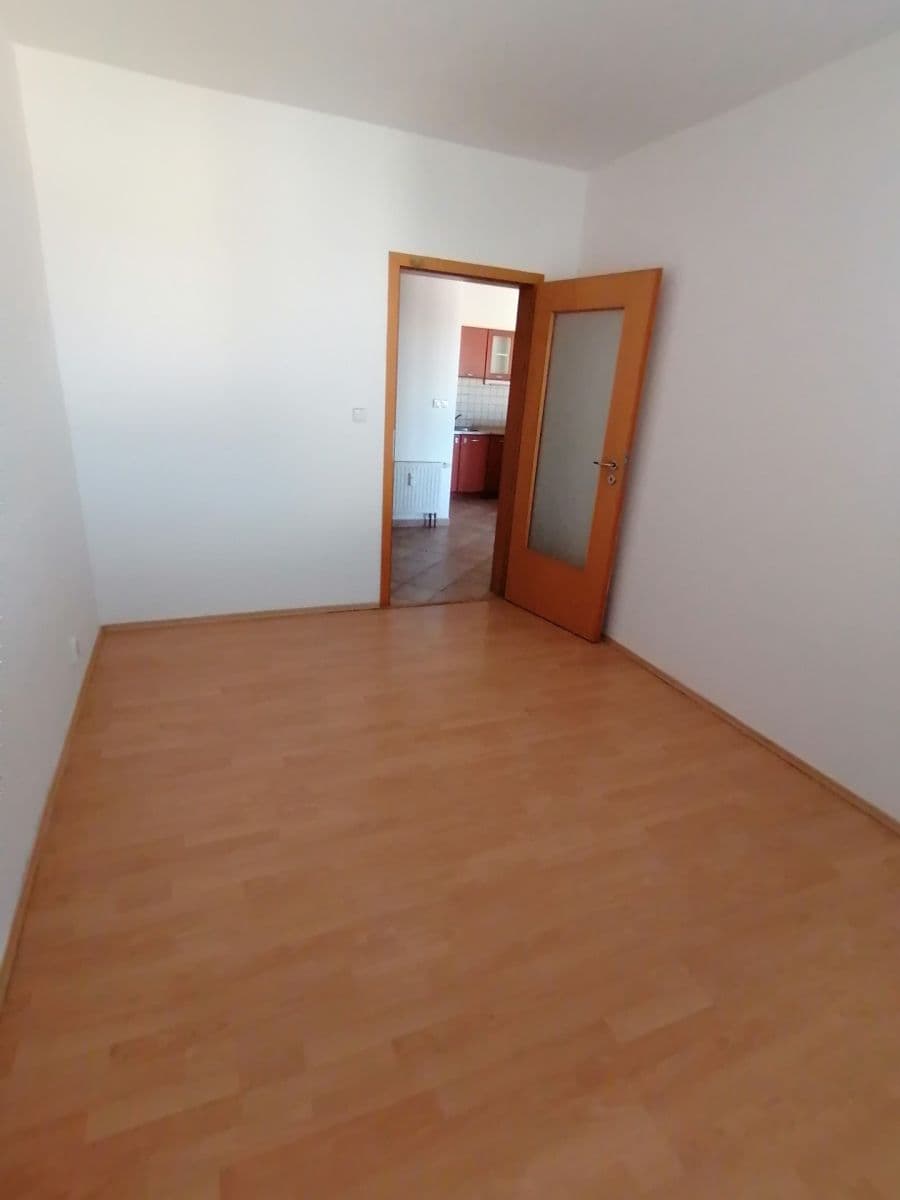 1 bedroom with open-plan kitchen flat to rent, 59 m², Jeseniova, Prague, Prague 1 bedroom with open-plan kitchen flat to rent, 59 m², Jeseniova, Prague, Prague